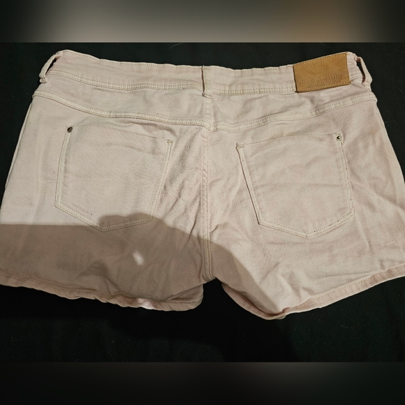 Zara brand light pink denim shorts - Picture 2 of 3